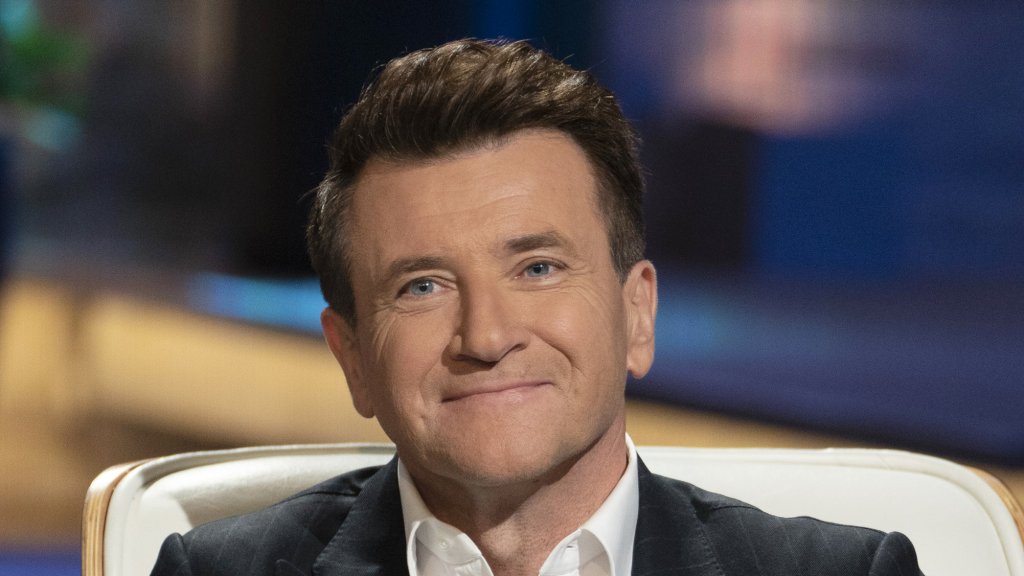 An Ex-FBI Negotiator Used 2 Simple Questions to Sell to Shark Tank Investor Robert Herjavec
